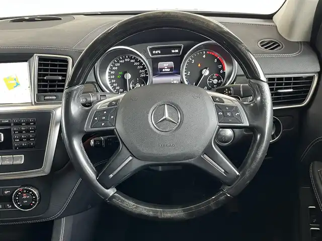 メルセデス・ベンツ ＧＬ３５０ 山形県 2016(平28)年 5.7万km 黒 ・純正ナビ/・CD/DVD/Bluetooth/USB/・360°カメラ/・インテリジェントライト/・アダプティブクルーズコントロール/・レーンキープアシスト/・ブラインドスポットモニター/・7人乗り/・レザーシート/・前席シートヒーター/・前席パワーシート/・パノラマルーフ/・ルーフレール/・純正エアサス/・ダウンヒルコントロール/・パドルシフト/・パワーリアゲート/・純正20インチAW