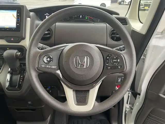 ホンダ Ｎ ＢＯＸ L 愛媛県 2022(令4)年 1.3万km プラチナホワイトパール 純正ナビ　/左側電動スライドドア　/バックカメラ　/前後ドライブレコーダー　/ホンダセンシング　/アダプティブクルーズコントロール　/電動パーキングブレーキ　/ＬEDヘッドライト　/D/N席シートヒーター/ドアバイザー/ISOFIX/ETC　/純正ホイールキャップ/現状サマー(鉄)(155/65/R14)/DUNLOP ENASAVE EC300