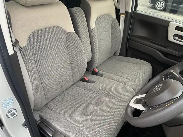 ホンダ Ｎ ＢＯＸ L 愛媛県 2022(令4)年 1.3万km プラチナホワイトパール 純正ナビ　/フルセグTV/Bluetooth接続/バックカメラ　/ETC　/前後ドライブレコーダー　/ホンダセンシング　/・衝突軽減ブレーキ/・前後方　誤発進抑制機能/・歩行者事故低減ステアリング/・先行車発進お知らせ機能/・渋滞追従機能付きアダプティブクルーズコントロール/・車線維持支援システム/・オートハイビーム/・標識認識機能/・路外逸脱抑制機能/電動スライドドア　/電動パーキングブレーキ　/ＬEDヘッドライト　/D/N席シートヒーター/ドアバイザー/ISOFIX/純正ホイールキャップ/現状サマー(鉄)(155/65/R14)/DUNLOP ENASAVE EC300