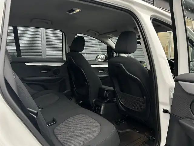 ＢＭＷ ２１８ｄ グランツアラー 茨城県 2017(平29)年 1.7万km アルピンホワイトⅢ コンフォートＰＫＧ　/パーキングサポートＰＫＧ　/コンフォートアクセス　/インテリジェントＳＦＴ　/ＬＤＷ　/ナビ　/ＢＴ　/ＵＳＢ　/ＤＶＤ　/Ｂカメラ　/ＰＤＣ　/ＰＷテールゲート　/ＬＥＤヘッドＬ　/ＥＴＣ　/前後ドラレコ　/禁煙車