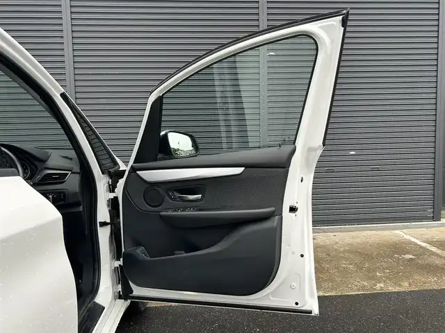 ＢＭＷ ２１８ｄ グランツアラー 茨城県 2017(平29)年 1.7万km アルピンホワイトⅢ コンフォートＰＫＧ　/パーキングサポートＰＫＧ　/コンフォートアクセス　/インテリジェントＳＦＴ　/ＬＤＷ　/ナビ　/ＢＴ　/ＵＳＢ　/ＤＶＤ　/Ｂカメラ　/ＰＤＣ　/ＰＷテールゲート　/ＬＥＤヘッドＬ　/ＥＴＣ　/前後ドラレコ　/禁煙車