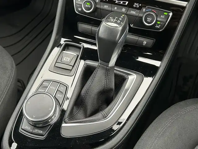 ＢＭＷ ２１８ｄ グランツアラー 茨城県 2017(平29)年 1.7万km アルピンホワイトⅢ コンフォートＰＫＧ　/パーキングサポートＰＫＧ　/コンフォートアクセス　/インテリジェントＳＦＴ　/ＬＤＷ　/ナビ　/ＢＴ　/ＵＳＢ　/ＤＶＤ　/Ｂカメラ　/ＰＤＣ　/ＰＷテールゲート　/ＬＥＤヘッドＬ　/ＥＴＣ　/前後ドラレコ　/禁煙車