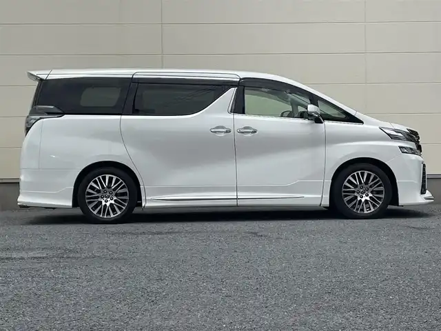 トヨタ ヴェルファイア Z Gエディション 茨城県 2015(平27)年 3.3万km ホワイトパールクリスタルシャイン ・後席用フリップダウンモニター/・サンルーフ/・純正ナビ（CD/DVD/BT/USB）/・モデリスタエアロ/・バックカメラ/・純正18インチAW/・ビルトインETC/・レーダークルーズコントロール/・衝突被害軽減システム/・アイドリングストップ/・前席パワーシート/・ステアリングヒーター/・電動リアゲート/・両側パワースライドドア/・前後コーナーセンサー/・横滑り防止装置/・盗難防止装置/・LEDヘッドライト/・オートホールド