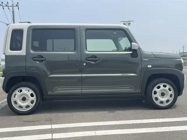 スズキ ハスラー HYBRID G 佐賀県 2024(令6)年 0.5万km Ｄグリーン 純正SDナビゲーション/・AM/FM/Bluetooth/CD/DVD/フルセグTV/・バックカメラ/シートヒーター「運転席/助手席」/スマートキー/・スペアキー1本/LEDヘッドライト/・オートマチックハイビーム/レーダークルーズコントロール/LEDヘッドライト/・オートマチックハイビーム/シートヒーター/スマートキー/新車保証書/取扱説明書/スペアキー1本/スズキ セーフティサポート（全車標準装備）/・衝突被害軽減ブレーキ（デュアルカメラブレーキサポート）/・誤発進抑制機能（前方・後方）/・車線逸脱警報機能/・ふらつき警報機能/・先行車発進お知らせ機能/・後退時ブレーキサポート/・標識認識機能/・制動時の車両安定性確保/・ESP（車両走行安定補助システム）/・横滑り防止・トラクションコントロール
