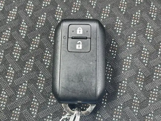 スズキ ハスラー HYBRID G 佐賀県 2024(令6)年 0.5万km Ｄグリーン 純正SDナビゲーション/・AM/FM/Bluetooth/CD/DVD/フルセグTV/・バックカメラ/シートヒーター「運転席/助手席」/スマートキー/・スペアキー1本/LEDヘッドライト/・オートマチックハイビーム/レーダークルーズコントロール/LEDヘッドライト/・オートマチックハイビーム/シートヒーター/スマートキー/新車保証書/取扱説明書/スペアキー1本/スズキ セーフティサポート（全車標準装備）/・衝突被害軽減ブレーキ（デュアルカメラブレーキサポート）/・誤発進抑制機能（前方・後方）/・車線逸脱警報機能/・ふらつき警報機能/・先行車発進お知らせ機能/・後退時ブレーキサポート/・標識認識機能/・制動時の車両安定性確保/・ESP（車両走行安定補助システム）/・横滑り防止・トラクションコントロール