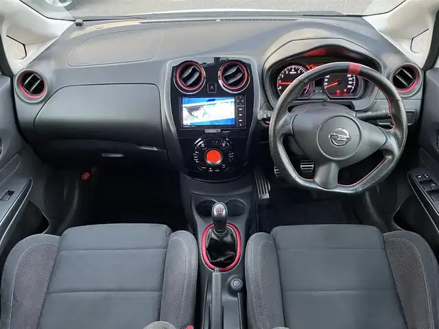 日産 ノート ニスモS 愛知県 2015(平27)年 4.8万km ブリリアントホワイトパール ワンオーナー/社外ナビ/（Panasonic:CN-RS02WD）/FM/AM/フルセグTV/Bluetooth対応/5速MT/バックカメラ/ドライブレコーダー/ETC/純正フロアマット/純正アルミホイール/プッシュスタート/横滑り防止装置/盗難防止装置/保証書/取扱説明書/スペアキー/スマートキー