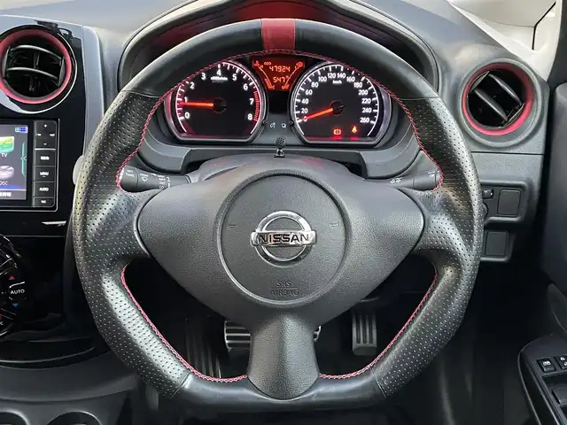 日産 ノート ニスモS 愛知県 2015(平27)年 4.8万km ブリリアントホワイトパール ワンオーナー/社外ナビ/（Panasonic:CN-RS02WD）/FM/AM/フルセグTV/Bluetooth対応/5速MT/バックカメラ/ドライブレコーダー/ETC/純正フロアマット/純正アルミホイール/プッシュスタート/横滑り防止装置/盗難防止装置/保証書/取扱説明書/スペアキー/スマートキー