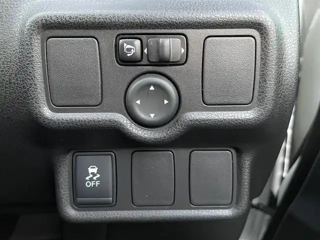日産 ノート ニスモS 愛知県 2015(平27)年 4.8万km ブリリアントホワイトパール ワンオーナー/社外ナビ/（Panasonic:CN-RS02WD）/FM/AM/フルセグTV/Bluetooth対応/5速MT/バックカメラ/ドライブレコーダー/ETC/純正フロアマット/純正アルミホイール/プッシュスタート/横滑り防止装置/盗難防止装置/保証書/取扱説明書/スペアキー/スマートキー