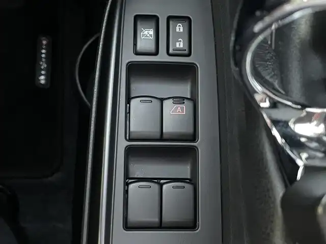 日産 ノート ニスモS 愛知県 2015(平27)年 4.8万km ブリリアントホワイトパール ワンオーナー/社外ナビ/（Panasonic:CN-RS02WD）/FM/AM/フルセグTV/Bluetooth対応/5速MT/バックカメラ/ドライブレコーダー/ETC/純正フロアマット/純正アルミホイール/プッシュスタート/横滑り防止装置/盗難防止装置/保証書/取扱説明書/スペアキー/スマートキー