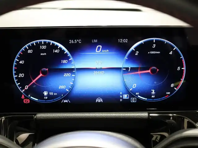 メルセデス・ベンツ ＧＬＡ２００ｄ 4マチック AMGライン 静岡県 2020(令2)年 3.7万km デジタルホワイト サンルーフ /アドバンスドパッケージ /AMGレザーエクスクルーシブＰＫＧ /シートヒーター /純正ナビ 地デジTV /全方位カメラ /ACC BSM LKA HUD /ETC2.0 /ドラレコ前後 /アンビエントライト /パワーバックドア /保証書　取説　スペアキー　
