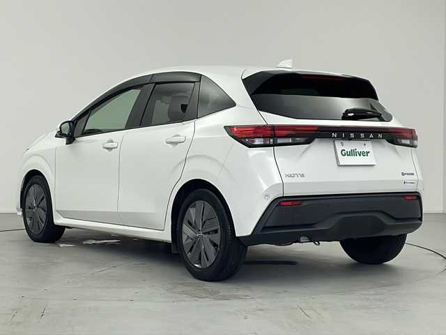 日産 ノート X 愛知県 2021(令3)年 1.7万km ピュアホワイトパール ワンオーナー/純正9インチメモリナビ/フルセグ/USB/BT/HDMI/AM/FM/スマホ連動/アラウンドビューモニター/純正デジタルインナーミラー/エマージェンシーブレーキ/BSW・BSI・RCTA/標識検知支援・駐車支援フロント・リアソナー/ビルトインETC2.0 /ドライブレコーダー/電動パーキング/オートホールド/置くだけ充電/ステアリングスイッチ/LEDオートライトヘッドライト/アダプティブLEDヘッドライトシステム/フォグランプ/ISOFIX/電動格納ミラー/純正フロアマット/純正ドアバイザー