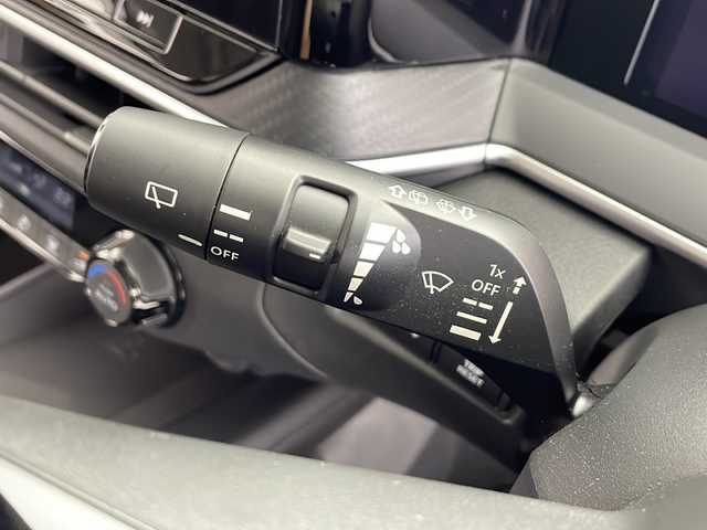 日産 ノート X 愛知県 2021(令3)年 1.7万km ピュアホワイトパール ワンオーナー/純正9インチメモリナビ/フルセグ/USB/BT/HDMI/AM/FM/スマホ連動/アラウンドビューモニター/純正デジタルインナーミラー/エマージェンシーブレーキ/BSW・BSI・RCTA/標識検知支援・駐車支援フロント・リアソナー/ビルトインETC2.0 /ドライブレコーダー/電動パーキング/オートホールド/置くだけ充電/ステアリングスイッチ/LEDオートライトヘッドライト/アダプティブLEDヘッドライトシステム/フォグランプ/ISOFIX/電動格納ミラー/純正フロアマット/純正ドアバイザー