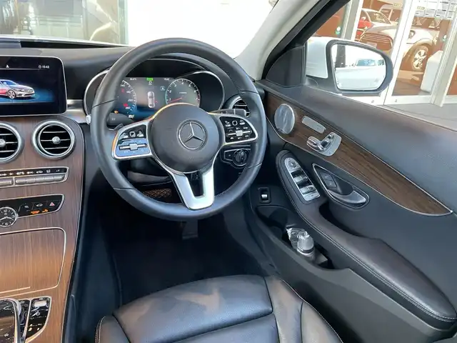メルセデス・ベンツ Ｃ２００ アバンギャルド 鹿児島県 2019(平31)年 3.3万km パール 禁煙車/バックカメラ/ETC2.0/レーダーセフティパッケージ/黒レザーシート/ヘッドアップディスプレイ/ブルメスター・サウンド/前席メモリー付きパワーシート/シートヒーター/電動トランク/デジタルメーター/純正17インチアルミホイール/ドライブレコーダー/取扱説明書/スペアキー