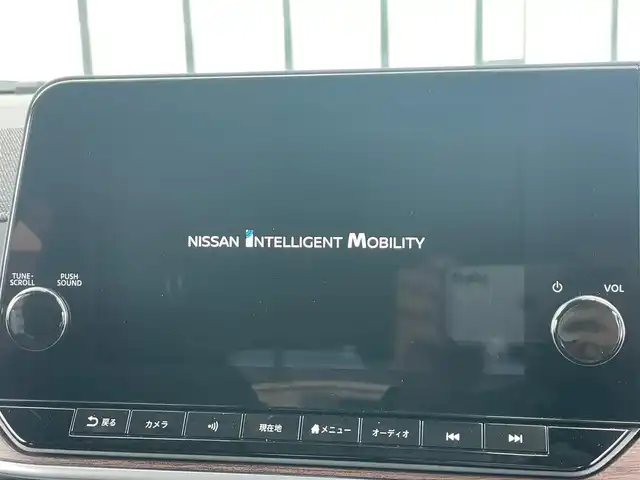 日産 オーラ G 大阪府 2022(令4)年 4.9万km ピュアホワイトパール / スーパーブラック 2トーン BOSEスピーカー /ブラインドスポットモニター /プロパイロットシステム /置き型充電器　/apple carplay　/全方位カメラ　/ディスプレイオーディオ　/ミュージックプレーヤー　/純正フロアマット　/Bluetooth/追従走行型クルーズコントロール