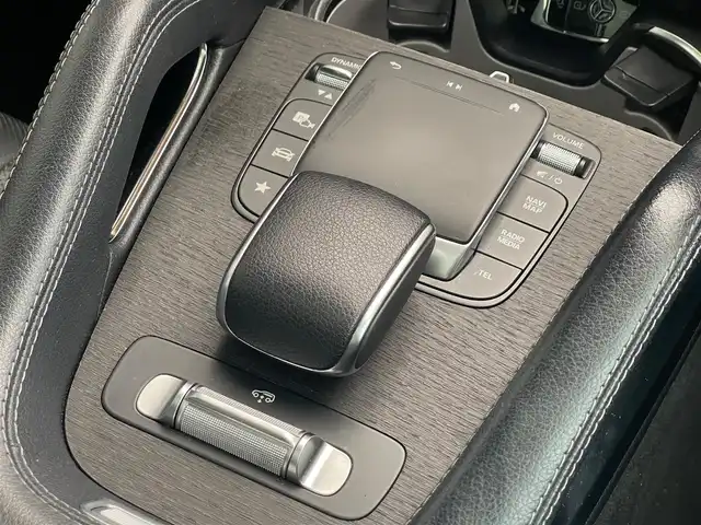 メルセデス・ベンツ ＧＬＳ４００ｄ 4マチック AMGライン 山梨県 2021(令3)年 5.3万km ダイヤモンドホワイト レザーEXC /パノラマSR /黒革 /シートH /ベンチL /マッサージS /全席Pシート /純正メモリナビ /全周囲C/ACC /BSA /LKA /ステアリングP /パフュームA /ブルメスター /純正21AW /カープレイ /マルチアンビエントL /マルチB/LED /保証書