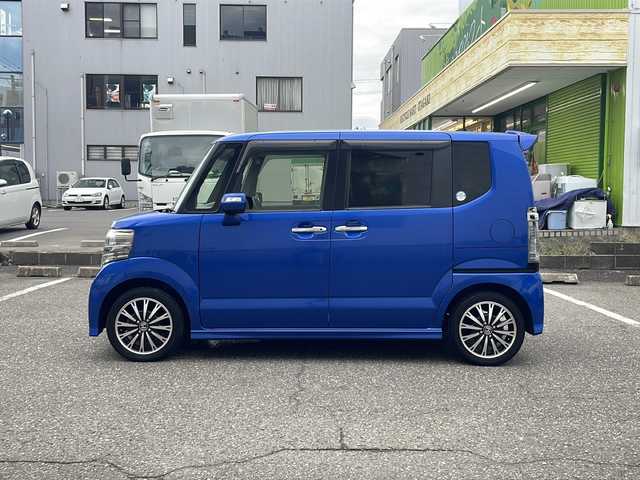 ホンダ Ｎ ＢＯＸ カスタム G ターボ Lパッケージ 福井県 2016(平28)年 6.3万km ブリリアントスポーティブルーメタリック2トーン 登録時走行距離62108ｋｍ/ワンオーナー/ナビ装着スペシャルパッケージ/あんしんパッケージ/社外HDDナビゲーション/（CD/DVD/BT）/フルセグテレビ/バックカメラ/シティーブレーキアクティブシステム/クルーズコントロール/純正15インチアルミホイール/両側電動スライドドア/ターボ/HIDヘッドライト/LEDフォルランプ/パドルシフト/ハーフレザーシート/ETC(ビルトイン)/オートライト/オートリトラミラー/ステアリングリモコン/スマートキー/プッシュスタート/保証書/取扱説明書