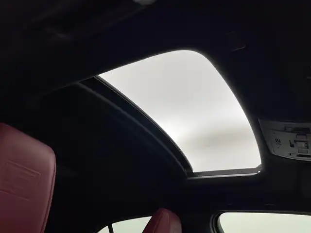 レクサス ＵＸ 250h Fスポーツ 群馬県 2021(令3)年 5.9万km ホワイトノーヴァガラスフレーク ムーンルーフ(チルト＆アウタースライド式)/パノラミックビューモニター/ブラインドスポットモニター/パーキングサポートブレーキ/三眼フルLEDヘッドランプ(ロー/ハイビーム)＆LEDフロントターンシグナルランプ/アダプティブハイビームシステム/F SPORT専用本革スポーツシート（運転席/助手席ベンチレーション/シートヒーター）/ヘッドランプクリーナー/カラーヘッドアップディスプレイ/=====/純正10.3インチナビ/・10インチディスプレイ/・AM/FM/CD/DVD/SD/フルセグTV/miracast/＝＝＝＝＝＝＝＝/ムーンルーフ　パノラミックビューモニター　三眼ＬＥＤヘッドランプ　Ｆスポーツ専用赤本革シート　シートベンチレーション　ブラインドスポットモニター　カラーヘッドアップディスプレイ　ドライブレコーダー