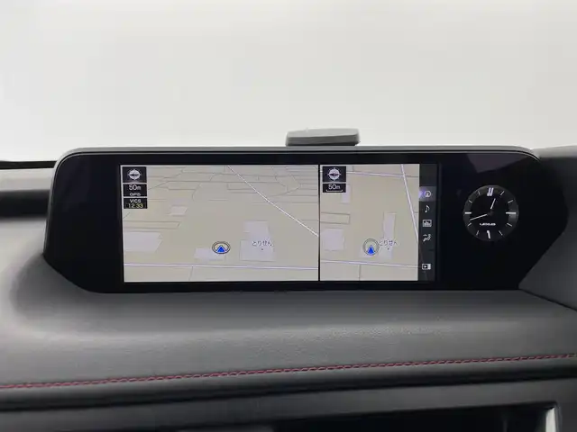 レクサス ＵＸ 250h Fスポーツ 群馬県 2021(令3)年 5.9万km ホワイトノーヴァガラスフレーク ムーンルーフ(チルト＆アウタースライド式)/パノラミックビューモニター/ブラインドスポットモニター/パーキングサポートブレーキ/三眼フルLEDヘッドランプ(ロー/ハイビーム)＆LEDフロントターンシグナルランプ/アダプティブハイビームシステム/F SPORT専用本革スポーツシート（運転席/助手席ベンチレーション/シートヒーター）/ヘッドランプクリーナー/カラーヘッドアップディスプレイ/=====/純正10.3インチナビ/・10インチディスプレイ/・AM/FM/CD/DVD/SD/フルセグTV/miracast/＝＝＝＝＝＝＝＝/ムーンルーフ　パノラミックビューモニター　三眼ＬＥＤヘッドランプ　Ｆスポーツ専用赤本革シート　シートベンチレーション　ブラインドスポットモニター　カラーヘッドアップディスプレイ　ドライブレコーダー