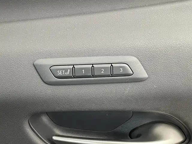 レクサス ＵＸ 250h Fスポーツ 群馬県 2021(令3)年 5.9万km ホワイトノーヴァガラスフレーク ムーンルーフ(チルト＆アウタースライド式)/パノラミックビューモニター/ブラインドスポットモニター/パーキングサポートブレーキ/三眼フルLEDヘッドランプ(ロー/ハイビーム)＆LEDフロントターンシグナルランプ/アダプティブハイビームシステム/F SPORT専用本革スポーツシート（運転席/助手席ベンチレーション/シートヒーター）/ヘッドランプクリーナー/カラーヘッドアップディスプレイ/=====/純正10.3インチナビ/・10インチディスプレイ/・AM/FM/CD/DVD/SD/フルセグTV/miracast/＝＝＝＝＝＝＝＝/ムーンルーフ　パノラミックビューモニター　三眼ＬＥＤヘッドランプ　Ｆスポーツ専用赤本革シート　シートベンチレーション　ブラインドスポットモニター　カラーヘッドアップディスプレイ　ドライブレコーダー