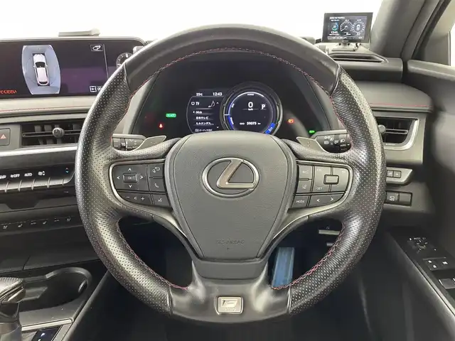 レクサス ＵＸ 250h Fスポーツ 群馬県 2021(令3)年 5.9万km ホワイトノーヴァガラスフレーク ムーンルーフ(チルト＆アウタースライド式)/パノラミックビューモニター/ブラインドスポットモニター/パーキングサポートブレーキ/三眼フルLEDヘッドランプ(ロー/ハイビーム)＆LEDフロントターンシグナルランプ/アダプティブハイビームシステム/F SPORT専用本革スポーツシート（運転席/助手席ベンチレーション/シートヒーター）/ヘッドランプクリーナー/カラーヘッドアップディスプレイ/=====/純正10.3インチナビ/・10インチディスプレイ/・AM/FM/CD/DVD/SD/フルセグTV/miracast/＝＝＝＝＝＝＝＝/ムーンルーフ　パノラミックビューモニター　三眼ＬＥＤヘッドランプ　Ｆスポーツ専用赤本革シート　シートベンチレーション　ブラインドスポットモニター　カラーヘッドアップディスプレイ　ドライブレコーダー