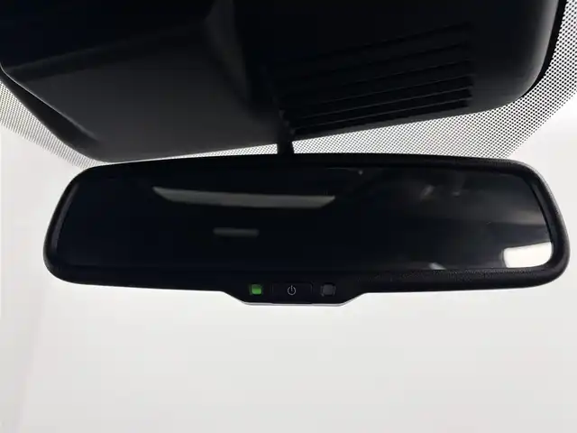 三菱 アウトランダー ＰＨＥＶ ブラックエディション 愛知県 2022(令4)年 0.5万km パールⅡ メーカー純正ナビ/フルセグTV/USB/Bluetooth/AppleCarPlay/全方位カメラ/マイパイロット（アダプティブクルーズコントロール）/ワイヤレス充電/黒ハーフレザーシート/前席シートヒーター/ステアリングヒーター/パドルシフト/TVキャンセラー/純正ゴムマット/純正ブラック20インチアルミホイール/パワーバックドア/純正ゴムラゲッジマット