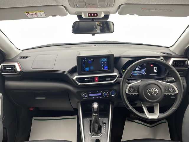 トヨタ ライズ Z 宮崎県 2021(令3)年 4.6万km ブラックマイカメタリック/シャイニングホワイトパール 禁煙車/トヨタセーフティセンス/社外ディスプレイオーディオ/（カロッツェリア/FH-8500DVS/Bluetooth/CD/AUX/FMAM）/社外ETC/純正LEDオートライト/純正LEDフォグ/純正17インチアルミ/純正セキュリティアラーム/社外clazzioシートカバー/パノラミックビューモニター/アダプティブクルーズコントロール/プリクラッシュセーフティ/レーンディパーチャーアラート/オートマチックハイビーム/クリアランスソナー/本革巻ハンドル/スマートキー/プッシュエンジンスタート/新車時保証書/取扱い説明書