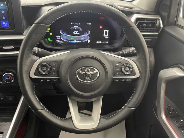 トヨタ ライズ Z 宮崎県 2021(令3)年 4.6万km ブラックマイカメタリック/シャイニングホワイトパール 禁煙車/トヨタセーフティセンス/社外ディスプレイオーディオ/（カロッツェリア/FH-8500DVS/Bluetooth/CD/AUX/FMAM）/社外ETC/純正LEDオートライト/純正LEDフォグ/純正17インチアルミ/純正セキュリティアラーム/社外clazzioシートカバー/パノラミックビューモニター/アダプティブクルーズコントロール/プリクラッシュセーフティ/レーンディパーチャーアラート/オートマチックハイビーム/クリアランスソナー/本革巻ハンドル/スマートキー/プッシュエンジンスタート/新車時保証書/取扱い説明書