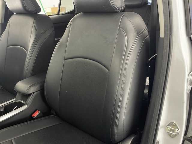 トヨタ ライズ Z 宮崎県 2021(令3)年 4.6万km ブラックマイカメタリック/シャイニングホワイトパール 禁煙車/トヨタセーフティセンス/社外ディスプレイオーディオ/（カロッツェリア/FH-8500DVS/Bluetooth/CD/AUX/FMAM）/社外ETC/純正LEDオートライト/純正LEDフォグ/純正17インチアルミ/純正セキュリティアラーム/社外clazzioシートカバー/パノラミックビューモニター/アダプティブクルーズコントロール/プリクラッシュセーフティ/レーンディパーチャーアラート/オートマチックハイビーム/クリアランスソナー/本革巻ハンドル/スマートキー/プッシュエンジンスタート/新車時保証書/取扱い説明書