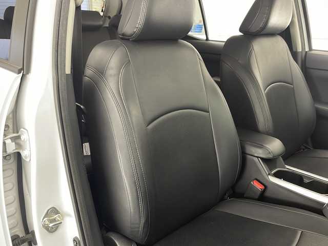 トヨタ ライズ Z 宮崎県 2021(令3)年 4.6万km ブラックマイカメタリック/シャイニングホワイトパール 禁煙車/トヨタセーフティセンス/社外ディスプレイオーディオ/（カロッツェリア/FH-8500DVS/Bluetooth/CD/AUX/FMAM）/社外ETC/純正LEDオートライト/純正LEDフォグ/純正17インチアルミ/純正セキュリティアラーム/社外clazzioシートカバー/パノラミックビューモニター/アダプティブクルーズコントロール/プリクラッシュセーフティ/レーンディパーチャーアラート/オートマチックハイビーム/クリアランスソナー/本革巻ハンドル/スマートキー/プッシュエンジンスタート/新車時保証書/取扱い説明書