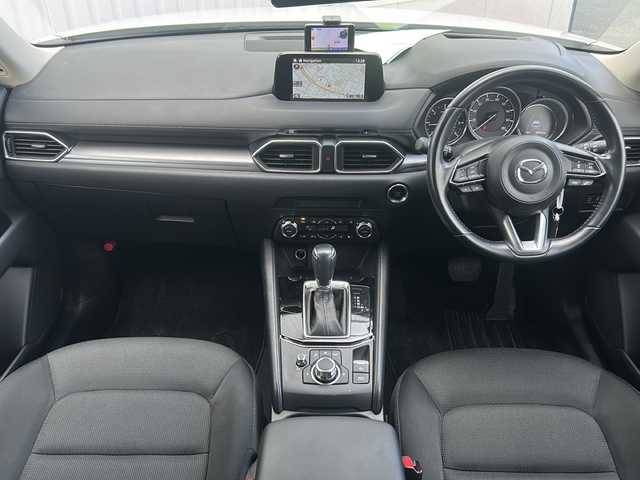 マツダ ＣＸ－５ XD プロアクティブ 三重県 2017(平29)年 4.9万km スノーフレイクホワイトパールマイカ 純正ナビ /バックカメラ /デジタルインナーミラー /BSM /ETC /レーダー探知機 /前後ドライブレコーダー /レーダークルーズコントロール /衝突軽減ブレーキ /コーナーセンサー /革巻きステアリング/ステアリングスイッチ/ウィンカーミラー/LEDヘッドライト/オートライト /禁煙車