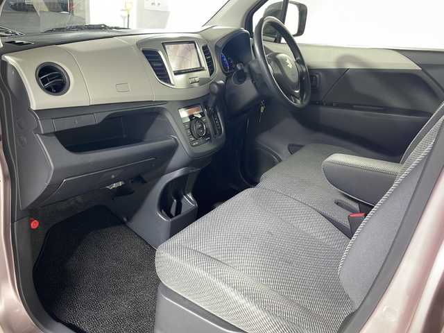 スズキ ワゴンＲ FX 広島県 2015(平27)年 2.2万km イノセントピンクパールメタリック 禁煙/社外ナビ/CD/DVD/DTV/Bluetooth/リモコンキー/スペアキー/純正フロアマット/純正ドアバイザー/社外AW付スタッドレス積み込み（交換推奨）/アイドリングストップ/電動格納ミラー