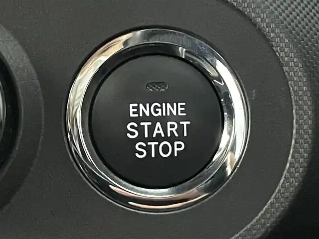 トヨタ ライズ Z 香川県 2020(令2)年 4.5万km ナチュラルベージュマイカM 登録時走行距離：44174km/ディーラー純正9型ナビ/　CD DVD BT フルセグTV/バックカメラ/衝突被害軽減装置/レーダークルーズコントロール/クリアランスソナー/横滑り防止装置/アイドリングストップ/MTモード付AT/LEDヘッドライト/オートライト/フォグランプ/ビルトインETC2.0/前後ドライブレコーダー/シートヒーター/革巻きステアリング/ステアリングスイッチ/プッシュスタート/スマートキー/スペアキー