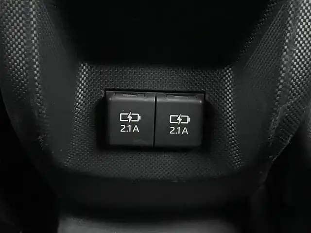 トヨタ ライズ Z 香川県 2020(令2)年 4.5万km ナチュラルベージュマイカM 登録時走行距離：44174km/ディーラー純正9型ナビ/　CD DVD BT フルセグTV/バックカメラ/衝突被害軽減装置/レーダークルーズコントロール/クリアランスソナー/横滑り防止装置/アイドリングストップ/MTモード付AT/LEDヘッドライト/オートライト/フォグランプ/ビルトインETC2.0/前後ドライブレコーダー/シートヒーター/革巻きステアリング/ステアリングスイッチ/プッシュスタート/スマートキー/スペアキー