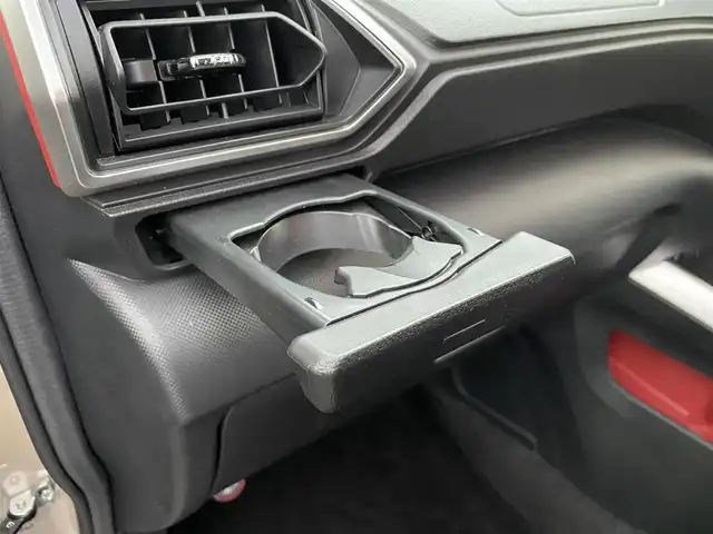 トヨタ ライズ Z 香川県 2020(令2)年 4.5万km ナチュラルベージュマイカM 登録時走行距離：44174km/ディーラー純正9型ナビ/　CD DVD BT フルセグTV/バックカメラ/衝突被害軽減装置/レーダークルーズコントロール/クリアランスソナー/横滑り防止装置/アイドリングストップ/MTモード付AT/LEDヘッドライト/オートライト/フォグランプ/ビルトインETC2.0/前後ドライブレコーダー/シートヒーター/革巻きステアリング/ステアリングスイッチ/プッシュスタート/スマートキー/スペアキー