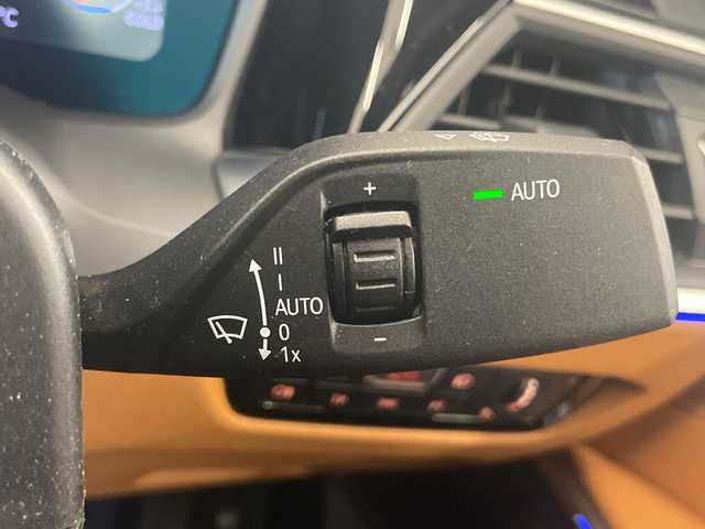 ＢＭＷ ３２０ｄ xDrive Mスポーツ 岡山県 2019(令1)年 6.4万km サファイアブラックP コンフォートパッケージ/ハイラインパッケージ/純正ナビ/全周囲カメラ/ブレーキAH/走行モード/ACC/オートライト/AHB/レインセンサー/レザーシート（ブラウン）/シートヒーター/Bluetooth/USB/アップルカープレイ/ミュージックライブラリ/ブラックキドニーグリル/正面衝突警告/側面衝突警告/車線逸脱警告/車線変更警告/PDC自動起動/アクティブPDC/パーキングアシスト/後退アシスト/リアデイライト/ライトカーペット/アンビエントライト/powerトランク/ワイヤレス充電トレイ/ETC/パドルシフト