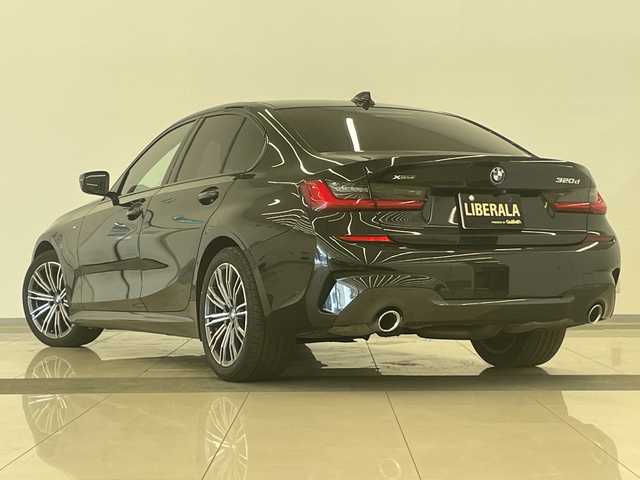 ＢＭＷ ３２０ｄ xDrive Mスポーツ 岡山県 2019(令1)年 6.4万km サファイアブラックP コンフォートパッケージ/ハイラインパッケージ/純正ナビ/全周囲カメラ/ブレーキAH/走行モード/ACC/オートライト/AHB/レインセンサー/レザーシート（ブラウン）/シートヒーター/Bluetooth/USB/アップルカープレイ/ミュージックライブラリ/ブラックキドニーグリル/正面衝突警告/側面衝突警告/車線逸脱警告/車線変更警告/PDC自動起動/アクティブPDC/パーキングアシスト/後退アシスト/リアデイライト/ライトカーペット/アンビエントライト/powerトランク/ワイヤレス充電トレイ/ETC/パドルシフト