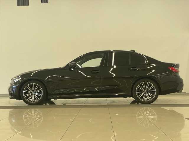 ＢＭＷ ３２０ｄ xDrive Mスポーツ 岡山県 2019(令1)年 6.4万km サファイアブラックP コンフォートパッケージ/ハイラインパッケージ/純正ナビ/全周囲カメラ/ブレーキAH/走行モード/ACC/オートライト/AHB/レインセンサー/レザーシート（ブラウン）/シートヒーター/Bluetooth/USB/アップルカープレイ/ミュージックライブラリ/ブラックキドニーグリル/正面衝突警告/側面衝突警告/車線逸脱警告/車線変更警告/PDC自動起動/アクティブPDC/パーキングアシスト/後退アシスト/リアデイライト/ライトカーペット/アンビエントライト/powerトランク/ワイヤレス充電トレイ/ETC/パドルシフト