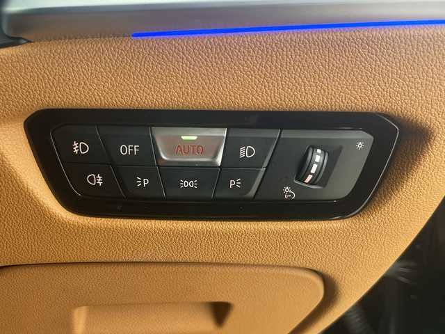 ＢＭＷ ３２０ｄ xDrive Mスポーツ 岡山県 2019(令1)年 6.4万km サファイアブラックP コンフォートパッケージ/ハイラインパッケージ/純正ナビ/全周囲カメラ/ブレーキAH/走行モード/ACC/オートライト/AHB/レインセンサー/レザーシート（ブラウン）/シートヒーター/Bluetooth/USB/アップルカープレイ/ミュージックライブラリ/ブラックキドニーグリル/正面衝突警告/側面衝突警告/車線逸脱警告/車線変更警告/PDC自動起動/アクティブPDC/パーキングアシスト/後退アシスト/リアデイライト/ライトカーペット/アンビエントライト/powerトランク/ワイヤレス充電トレイ/ETC/パドルシフト