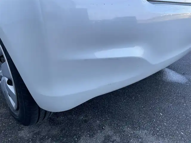 トヨタ ヴィッツ F スマイルエディション 佐賀県 2013(平25)年 10.4万km ホワイトパールクリスタルシャイン ワンオーナー/純正SDナビゲーション/・ワンセグTV/CD/SD/Bluetooth/前方ドライブレコーダー/ETC/N席買い物アシストシート/ISOFIX対応/社外LEDヘッドライト(ユニット純正・球をLEDに換装)/純正フォグランプ/純正フロアマット/純正ドアバイザ―/新車保証書/取扱説明書/スペアキー１本