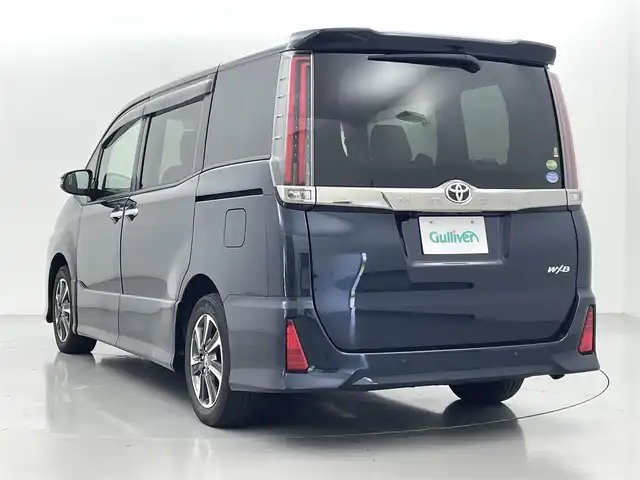 トヨタ ノア Si ダブルバイビーⅡ 熊本県 2019(令1)年 2.9万km ブラッキッシュアゲハガラスフレーク 純正9インチナビNSZT-Y68T　/Bluetooth/TV/CD/SDREC/オートクルーズコントロール　/両側パワースライドドア　/バックカメラ　/クルーズコントロール/ビルトインETC　/衝突被害軽減システム　/レーンキープアシスト　/コーナーセンサー　/横滑り防止システム/アイドリングストップ/先行車発進検知音/純正フロアマット/純正１６インチAW/オートライト/LEDヘッドライト/オートマチックハイビーム/フォグランプ/スマートキー/プッシュスタート/保証書