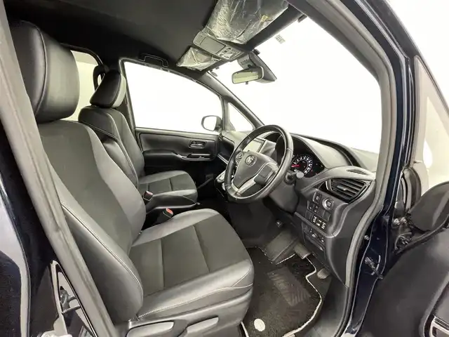 トヨタ ノア Si ダブルバイビーⅡ 熊本県 2019(令1)年 2.9万km ブラッキッシュアゲハガラスフレーク 純正9インチナビNSZT-Y68T　/Bluetooth/TV/CD/SDREC/オートクルーズコントロール　/両側パワースライドドア　/バックカメラ　/クルーズコントロール/ビルトインETC　/衝突被害軽減システム　/レーンキープアシスト　/コーナーセンサー　/横滑り防止システム/アイドリングストップ/先行車発進検知音/純正フロアマット/純正１６インチAW/オートライト/LEDヘッドライト/オートマチックハイビーム/フォグランプ/スマートキー/プッシュスタート/保証書