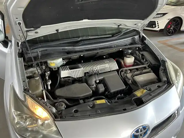 トヨタ プリウス S ツーリングセレクション 静岡県 2010(平22)年 17.8万km シルバーM ビルトインETC/クルーズコントロール/革巻きステアリング/オートライト/スマートキー/・プッシュスタート/LEDヘッドライト/・フォグランプ/純正アルミホイール/純正ドアバイザー/純正フロアマット