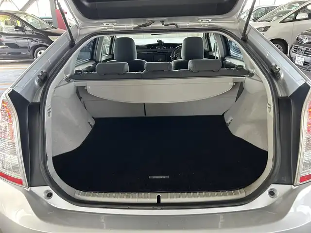 トヨタ プリウス S ツーリングセレクション 静岡県 2010(平22)年 17.8万km シルバーM ビルトインETC/クルーズコントロール/革巻きステアリング/オートライト/スマートキー/・プッシュスタート/LEDヘッドライト/・フォグランプ/純正アルミホイール/純正ドアバイザー/純正フロアマット