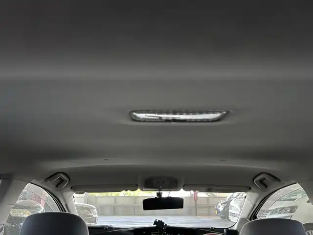 トヨタ プリウス S ツーリングセレクション 静岡県 2010(平22)年 17.8万km シルバーM ビルトインETC/クルーズコントロール/革巻きステアリング/オートライト/スマートキー/・プッシュスタート/LEDヘッドライト/・フォグランプ/純正アルミホイール/純正ドアバイザー/純正フロアマット