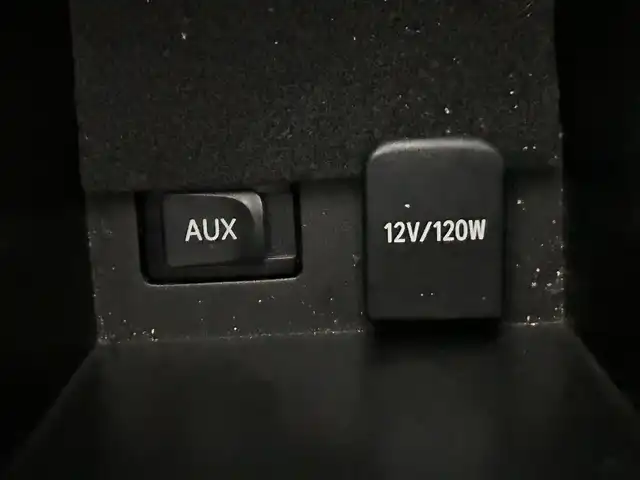 トヨタ プリウス S ツーリングセレクション 静岡県 2010(平22)年 17.8万km シルバーM ビルトインETC/クルーズコントロール/革巻きステアリング/オートライト/スマートキー/・プッシュスタート/LEDヘッドライト/・フォグランプ/純正アルミホイール/純正ドアバイザー/純正フロアマット