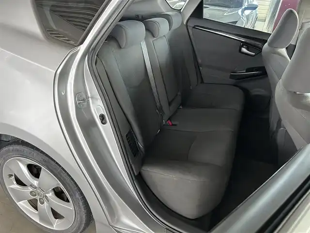 トヨタ プリウス S ツーリングセレクション 静岡県 2010(平22)年 17.8万km シルバーM ビルトインETC/クルーズコントロール/革巻きステアリング/オートライト/スマートキー/・プッシュスタート/LEDヘッドライト/・フォグランプ/純正アルミホイール/純正ドアバイザー/純正フロアマット
