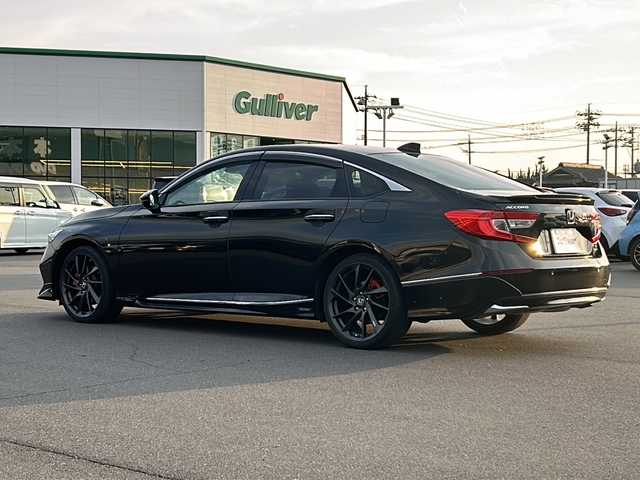 ホンダ アコード EX 岡山県 2020(令2)年 5.1万km クリスタルブラックパール ワンオーナー/モデューロエアロキット(F/S/R)/U.Sホンダ純正HFP19インチAW/サンルーフ/純正インターナビ/Applecar/PlayAndoroidAuto/USB/フルセグ/バックカメラ/黒本革シート/純正レザー調シートカバー/HONDA SENSING/・アダプティブクルーズコントロール/・衝突軽減ブレーキ/・車線維持支援システム/・誤発進抑制機能/・先行車発進お知らせ機能/・オートハイビーム/・標識認識機能/アクティブコーナリングライト/LEDオートヘッドライト/パドルシフト/ヘッドアップディスプレイ/パワーシート/シートヒーター/スマートキー×2