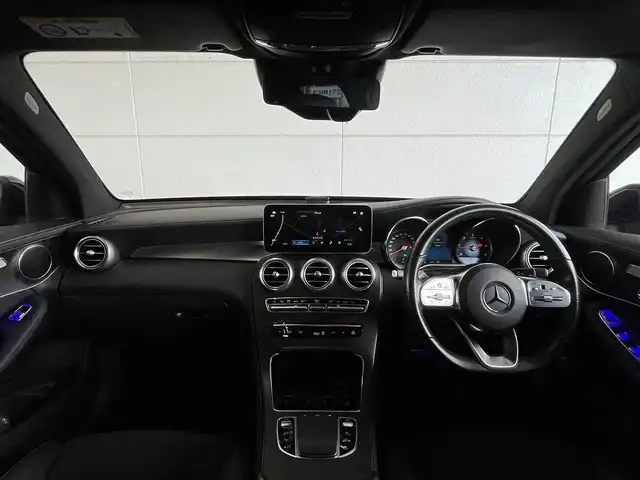 メルセデス・ベンツ ＧＬＣ２２０ 山形県 2020(令2)年 5.1万km 黒 ・純正ナビ/・Bluetooth/USB/・360°カメラ/・フルセグTV/・パーキングセンサー/・アダプティブクルーズコントロール/・レーンキープアシスト/・アクティブステアリングアシスト/・レーンチェンジアシスト/・ブラインドスポットモニター/・アンビエントライト/・インテリジェントライトシステム/・純正LED/・オートライト/・オートハイビーム/・パワーシート/・ワイヤレスチャージ/・パワーリアゲート/・フットオープナー/・パノラマサンルーフ