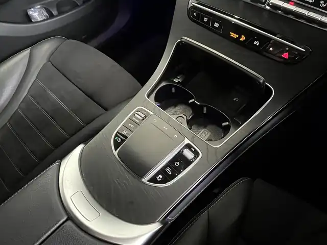 メルセデス・ベンツ ＧＬＣ２２０ 山形県 2020(令2)年 5.1万km 黒 ・純正ナビ/・Bluetooth/USB/・360°カメラ/・フルセグTV/・パーキングセンサー/・アダプティブクルーズコントロール/・レーンキープアシスト/・アクティブステアリングアシスト/・レーンチェンジアシスト/・ブラインドスポットモニター/・アンビエントライト/・インテリジェントライトシステム/・純正LED/・オートライト/・オートハイビーム/・パワーシート/・ワイヤレスチャージ/・パワーリアゲート/・フットオープナー/・パノラマサンルーフ