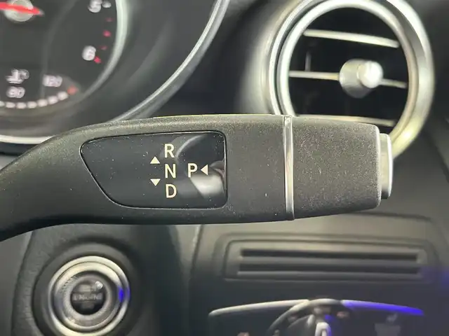 メルセデス・ベンツ ＧＬＣ２２０ 山形県 2020(令2)年 5.1万km 黒 ・純正ナビ/・Bluetooth/USB/・360°カメラ/・フルセグTV/・パーキングセンサー/・アダプティブクルーズコントロール/・レーンキープアシスト/・アクティブステアリングアシスト/・レーンチェンジアシスト/・ブラインドスポットモニター/・アンビエントライト/・インテリジェントライトシステム/・純正LED/・オートライト/・オートハイビーム/・パワーシート/・ワイヤレスチャージ/・パワーリアゲート/・フットオープナー/・パノラマサンルーフ